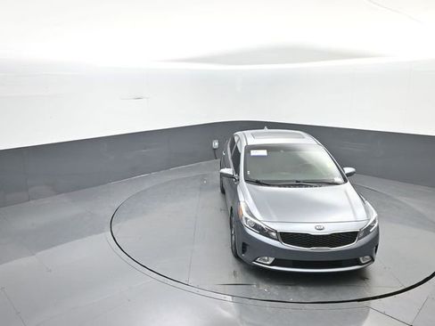 Used 2018 Kia Forte S w/ S Technology Plus Package image 17