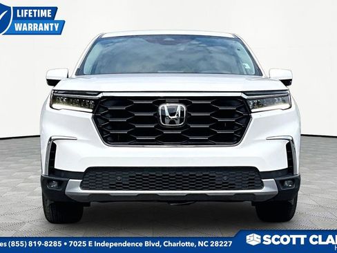 Used 2025 Honda Pilot EX-L image 2