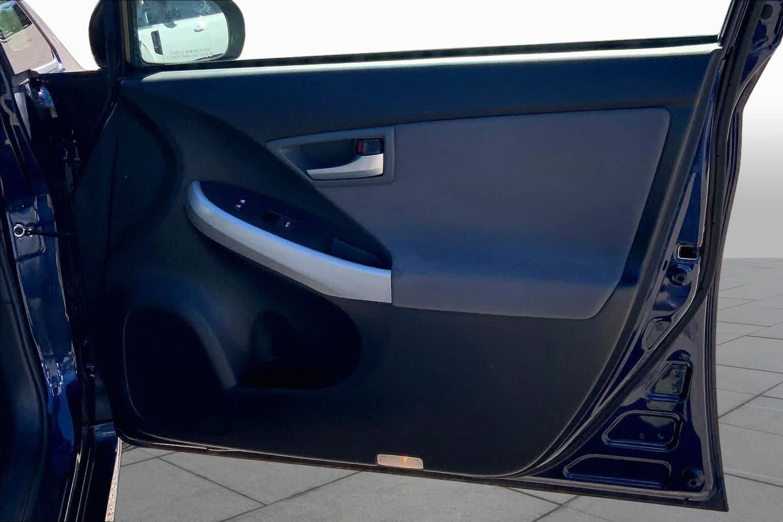 Used 2014 Toyota Prius Three FWD image 22