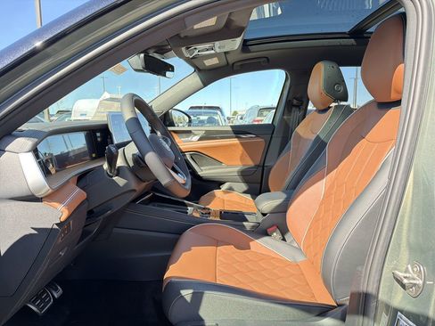 New 2026 Volkswagen Tiguan SEL R-Line image 11