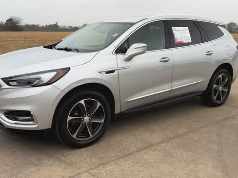 Used 2020 Buick Enclave Premium w/ LPO, Luxury Package image 5