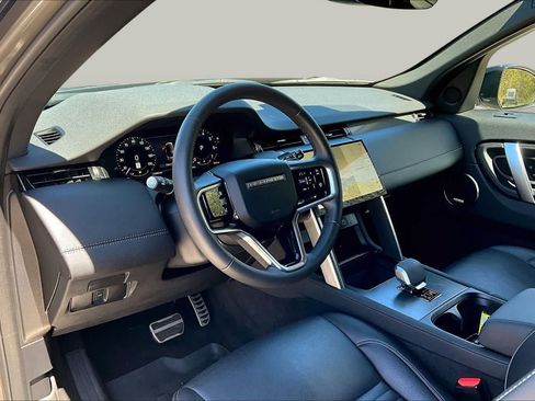 Used 2024 Land Rover Discovery Sport Dynamic SE AWD/4WD image 18