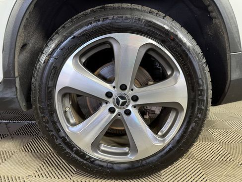 Used 2022 Mercedes-Benz GLC 300 4MATIC image 18