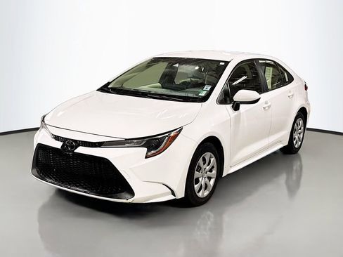 Used 2020 Toyota Corolla LE image 1