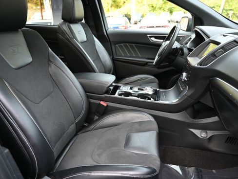 Used 2020 Ford Edge ST w/ Equipment Group 401A image 26
