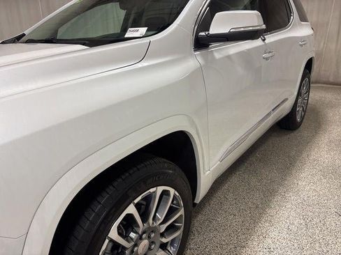Used 2023 GMC Acadia Denali w/ Denali Ultimate Package AWD/4WD image 12