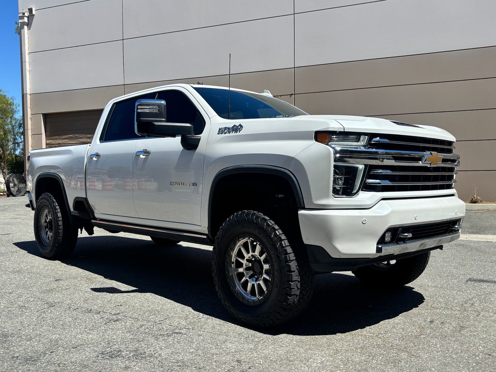 Used 2021 Chevrolet Silverado 2500 High Country w/ Z71 Off-Road Package AWD/4WD image 4