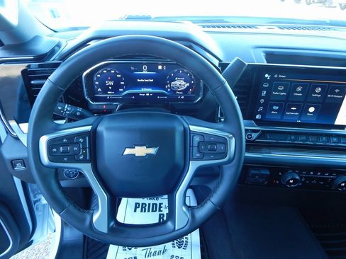 Used 2025 Chevrolet Silverado 2500 LT w/ Convenience Package image 20