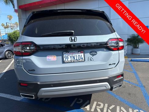 Used 2023 Honda Pilot Elite image 5