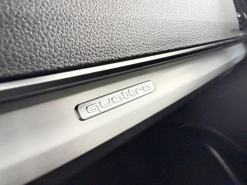 Used 2020 Audi SQ5 Premium w/ Convenience Package image 68