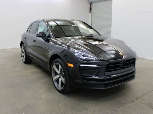 New 2025 Porsche Macan image 8