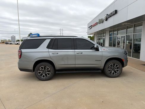 Used 2024 Chevrolet Tahoe Z71 w/ Luxury Package AWD/4WD image 7