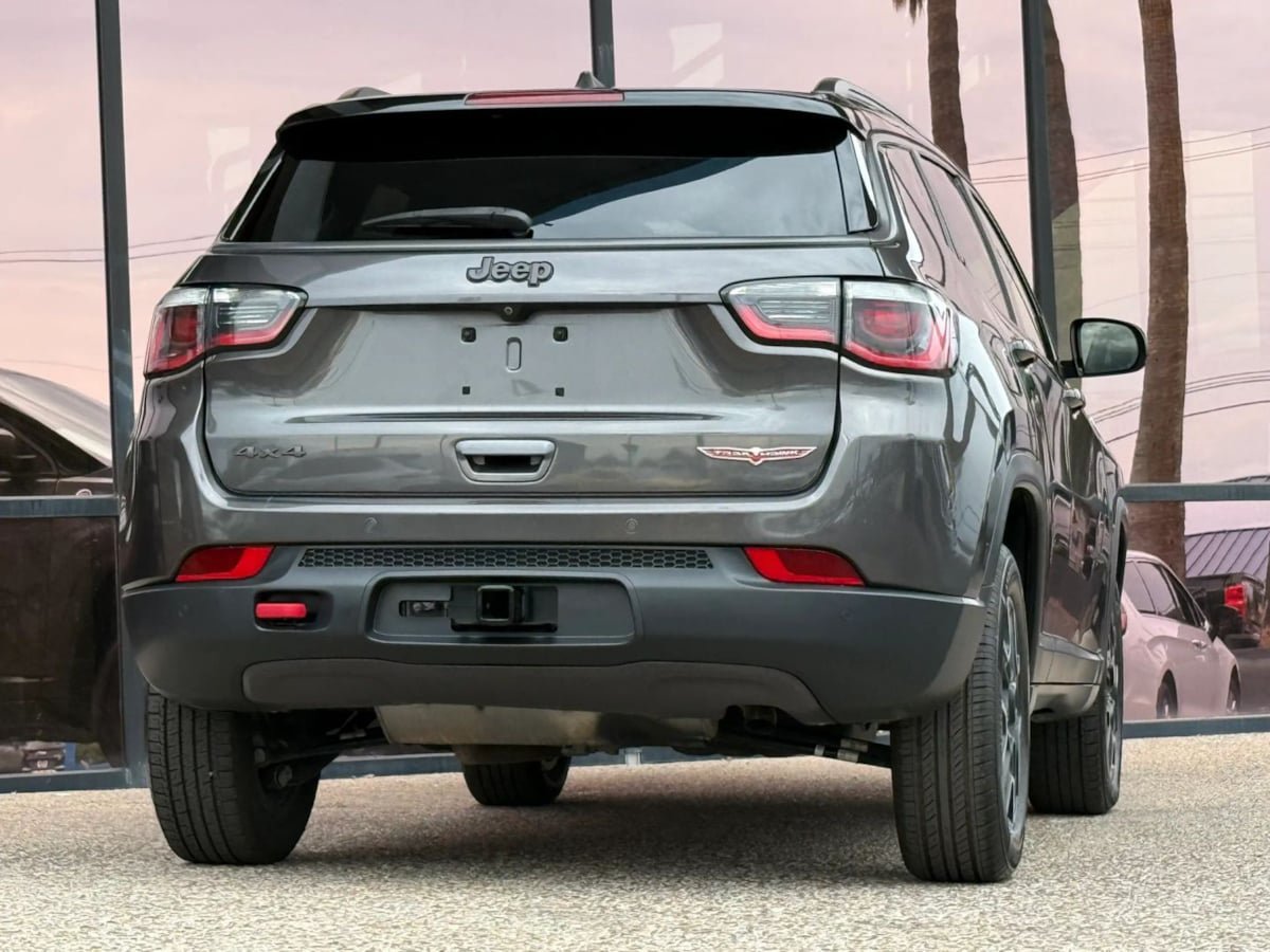 Used 2019 Jeep Compass Trailhawk w/ Leather Interior Group AWD/4WD image 11