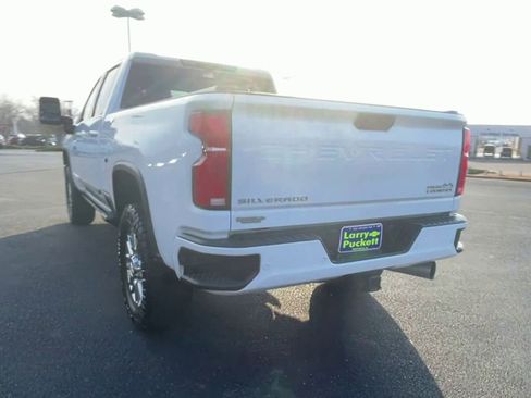 Used 2024 Chevrolet Silverado 2500 High Country w/ Technology Package image 7