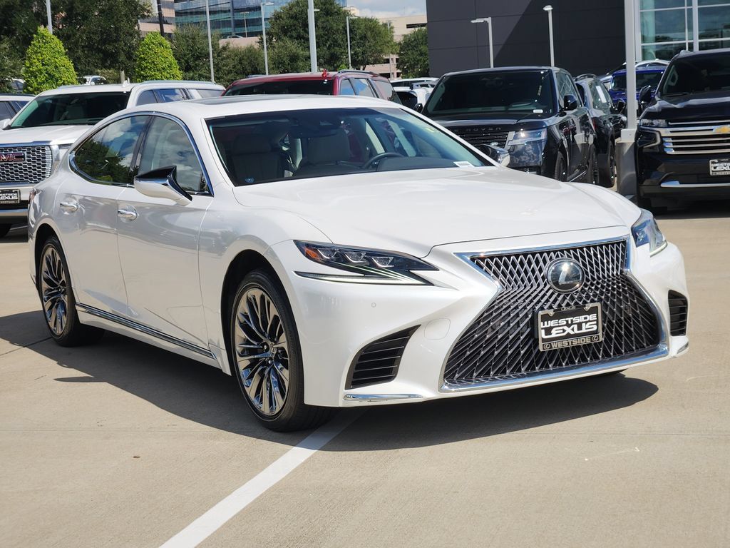 Used 2020 Lexus LS 500 w/ Accessory Package (Z2) RWD image 3
