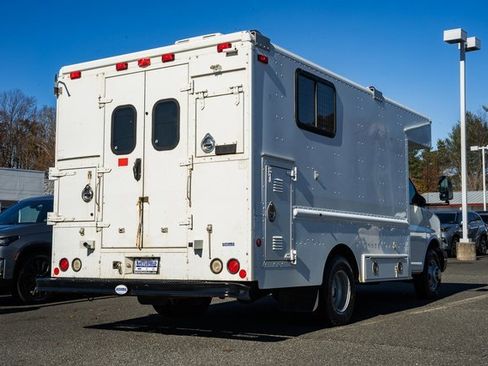 Used 2009 Chevrolet Express 3500 image 4