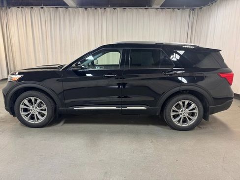 Used 2023 Ford Explorer Limited w/ Limited Technology Package image 8