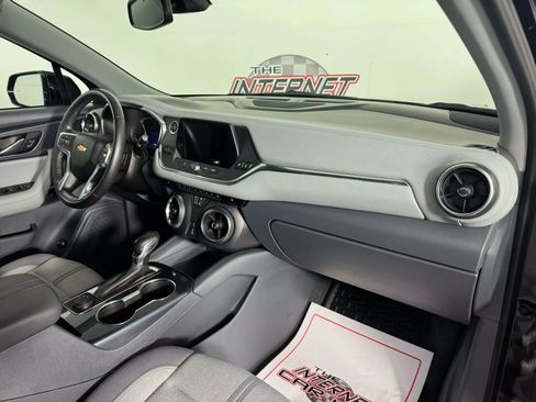 Used 2020 Chevrolet Blazer LT FWD image 12