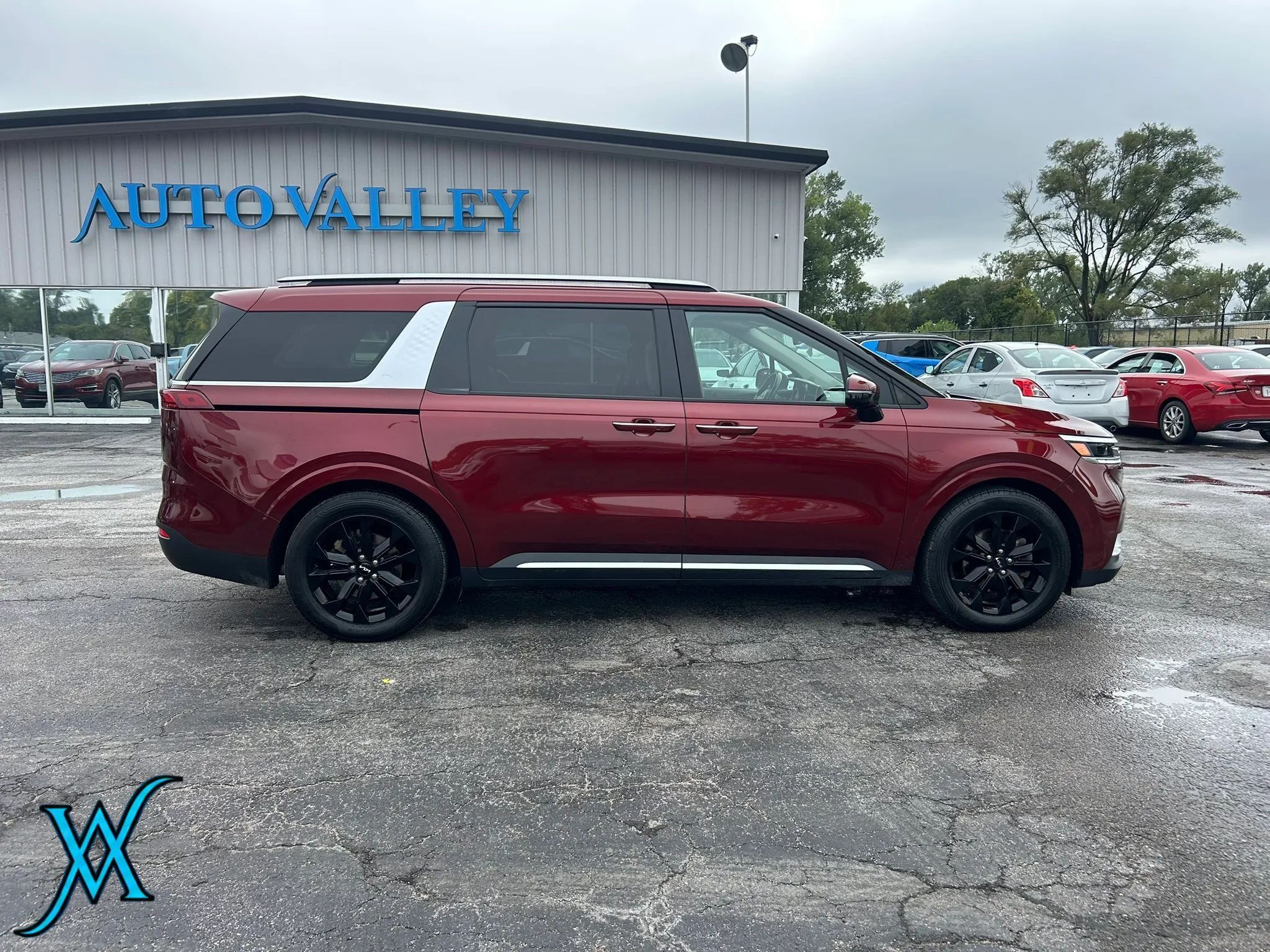 Used 2022 Kia Carnival SX FWD image 8