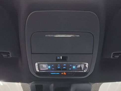 Used 2025 Ford F150 Lariat AWD/4WD image 33