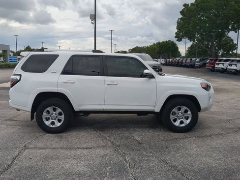 Used 2024 Toyota 4Runner SR5 Premium w/ Moonroof Package AWD/4WD image 4