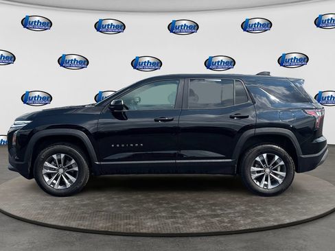 Used 2026 Chevrolet Equinox LT AWD/4WD image 2