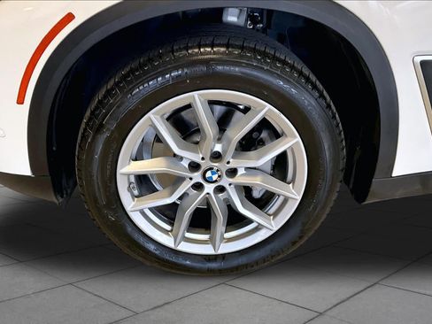 Used 2023 BMW X5 xDrive40i w/ Premium Package AWD/4WD image 10
