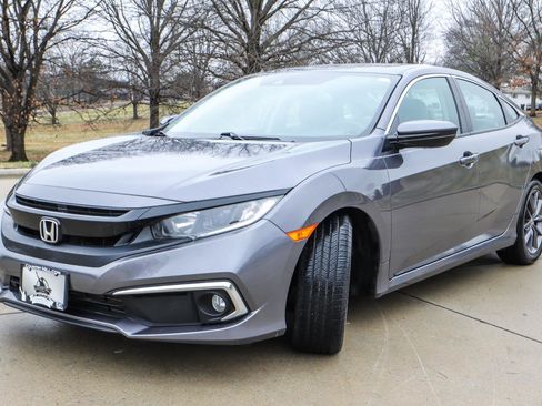 Used 2020 Honda Civic EX image 3