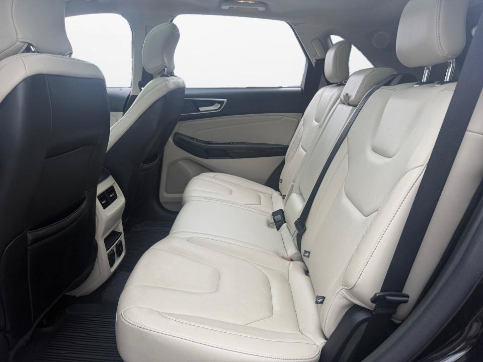 Used 2019 Ford Edge Titanium w/ Cold Weather Package AWD/4WD image 13
