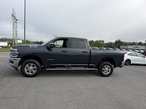 Used 2026 RAM 2500 Big Horn AWD/4WD image 8
