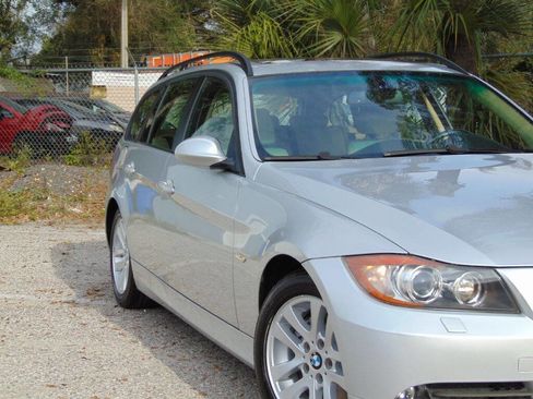 Used 2007 BMW 328xi Wagon image 2