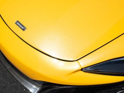 Used 2015 McLaren 650S Spider image 26