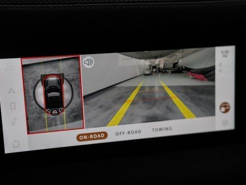 Used 2023 Land Rover Defender 90 X-Dynamic SE image 30