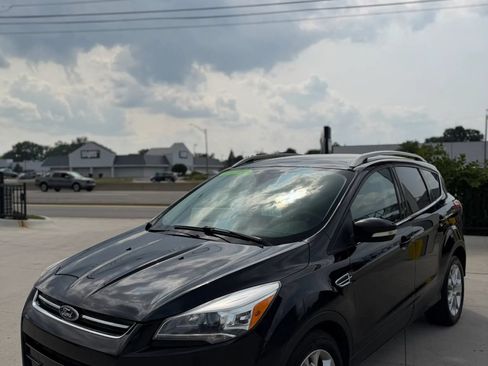Used 2016 Ford Escape Titanium w/ Equipment Group 301A FWD image 3