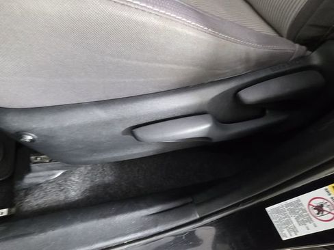 Used 2015 Toyota RAV4 XLE AWD/4WD image 35
