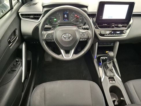 Used 2023 Toyota Corolla Cross AWD Hybrid w/ Moonroof Package image 12