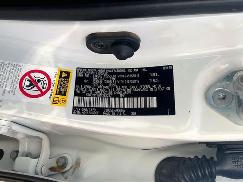 Used 2019 Toyota Highlander Limited AWD/4WD image 37