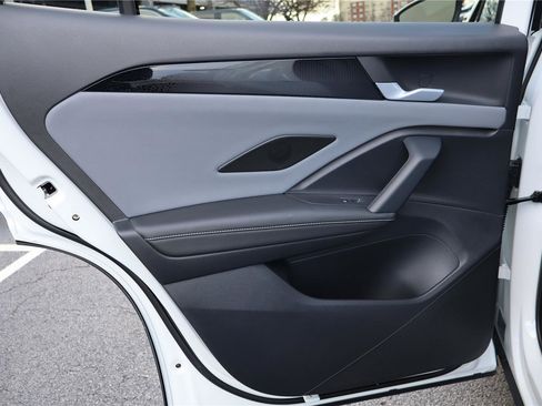 New 2026 Volkswagen Tiguan SE image 24