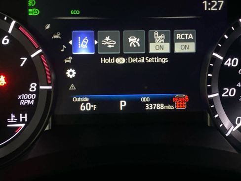 Used 2024 Toyota Highlander LE image 11