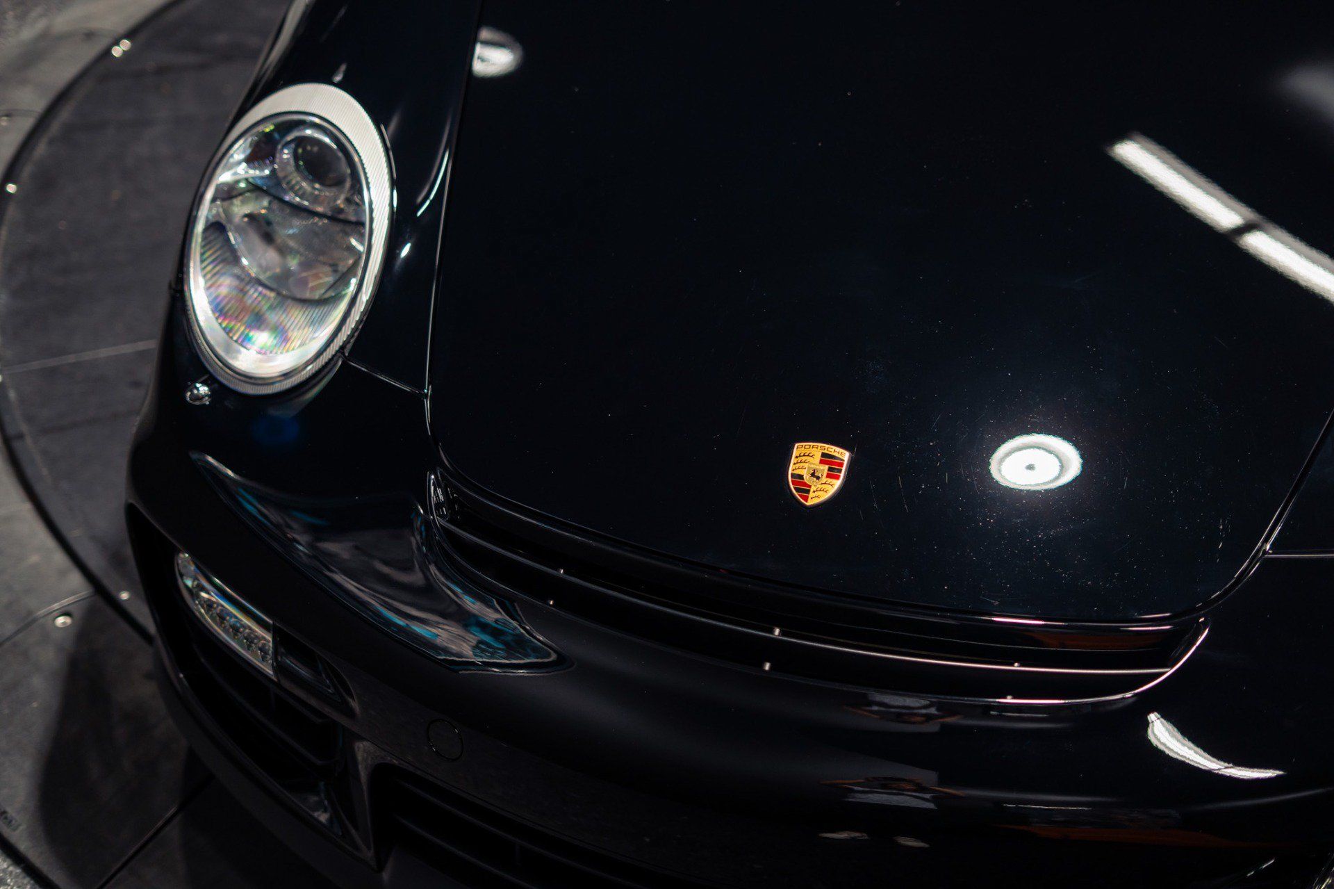Used 2008 Porsche 911 GT2 RWD image 5