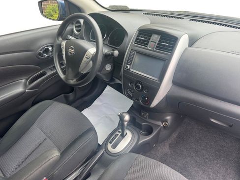 Used 2019 Nissan Versa SV FWD image 4