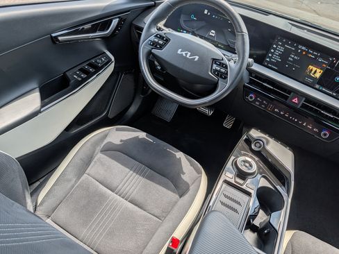 Certified 2024 Kia EV6 GT-Line AWD/4WD image 9