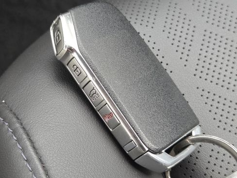 Used 2022 Kia Carnival SX FWD image 39