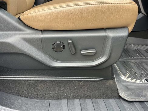 Used 2022 Ford F250 Lariat w/ Lariat Ultimate Package image 24