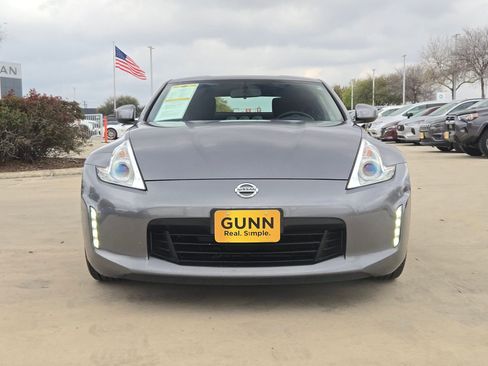 Used 2016 Nissan 370Z Coupe image 2