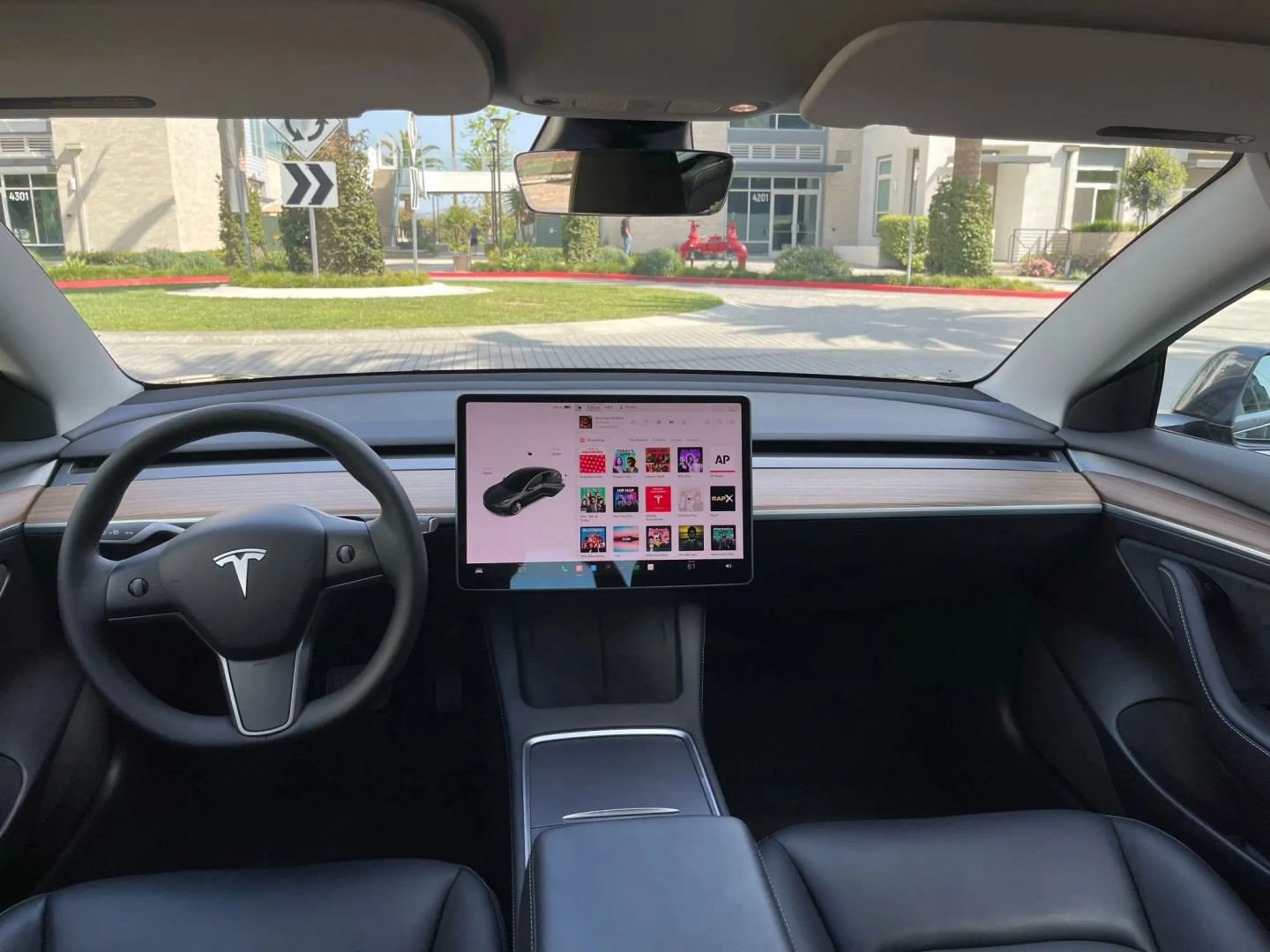 Used 2023 Tesla Model 3 Standard Range RWD image 8