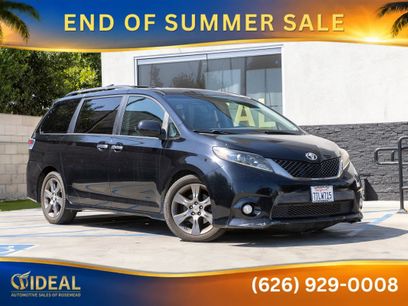 Used 2016 Toyota Sienna SE