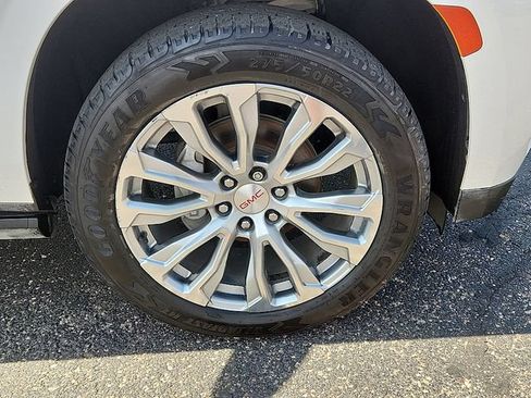 Certified 2022 GMC Yukon XL Denali AWD/4WD image 7