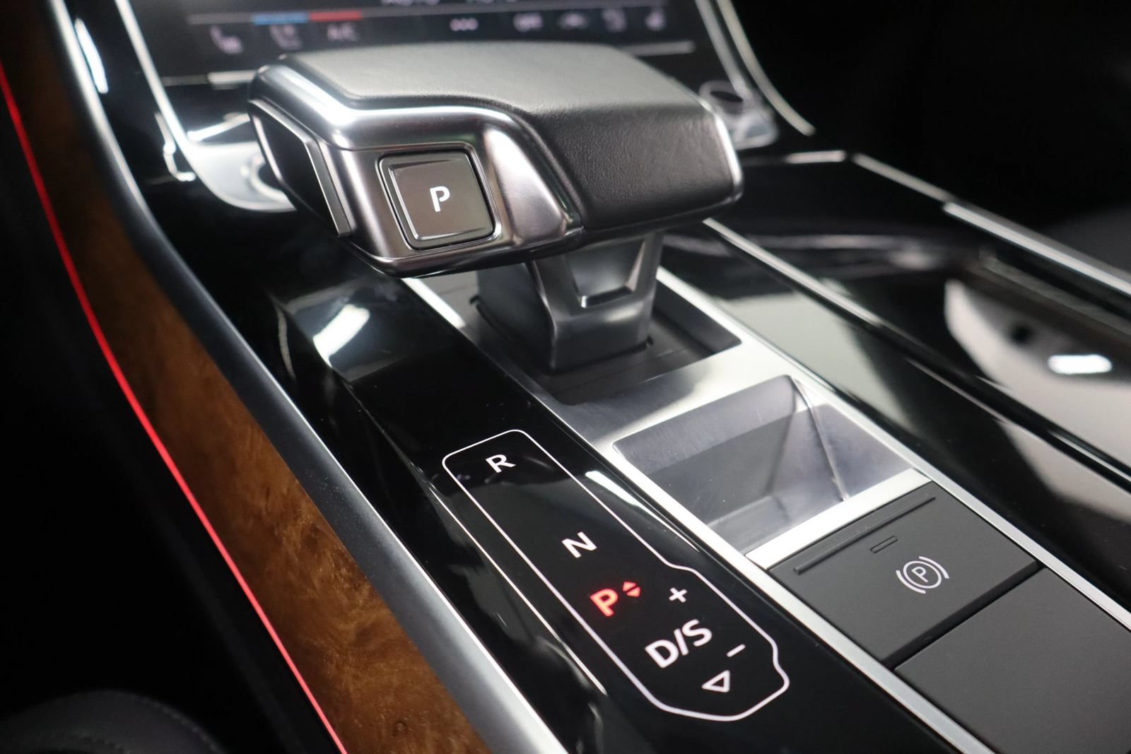 Used 2021 Audi A8 L 3.0T w/ Executive Plus Package AWD/4WD image 28