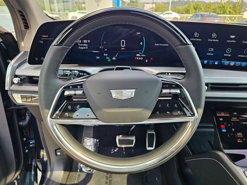 New 2027 Cadillac Vistiq Luxury AWD/4WD image 27
